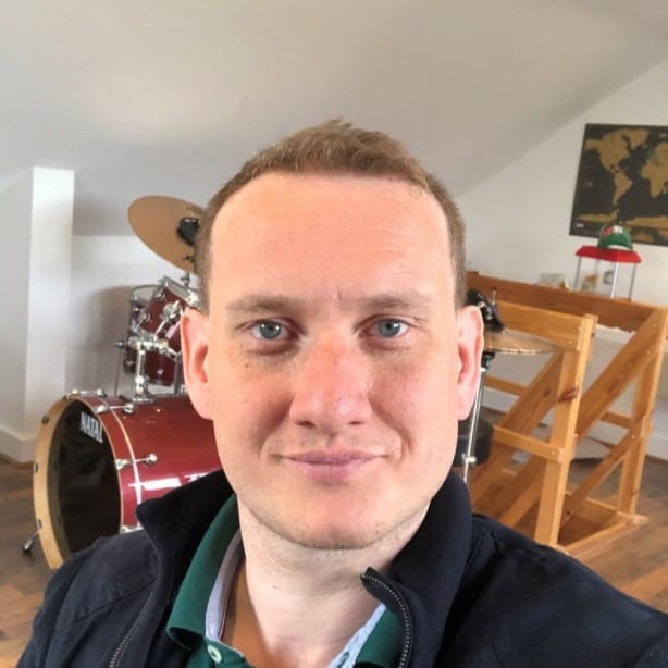 Strategic Account Executive for UK government.